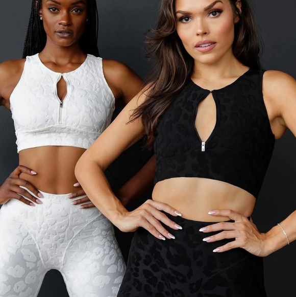 Hellraiser Crop Top - Picture 5 of 5